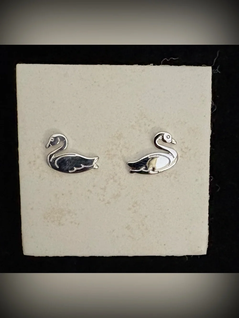 NOS Vintage 1981 Avon Swan Pierced Earrings Girls Silver Tone Original Box